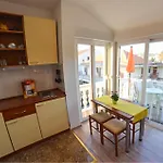 1 Bedroom Lovely In *