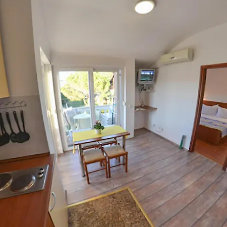 1 Bedroom Stunning In *