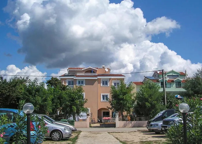1 Bedroom Lovely In Turanj