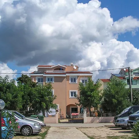 1 Bedroom Stunning In Turanj