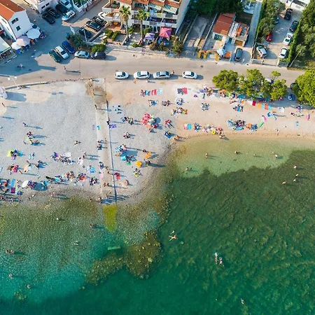 1 Bedroom Lovely In *