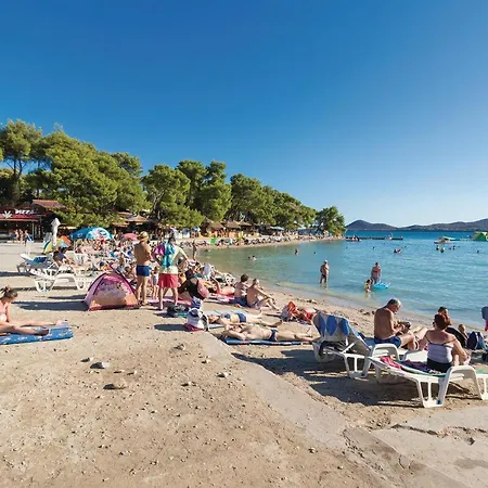 1 Bedroom Lovely In شقة توراني