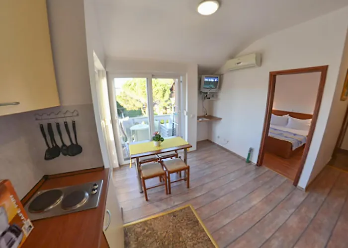 1 Bedroom Lovely In *
